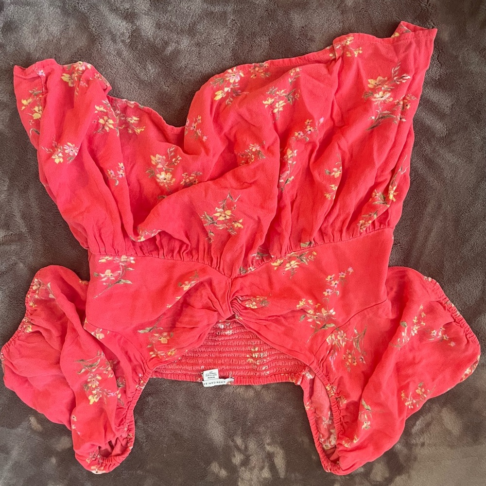 American Eagle Outfitters Coral Floral Top